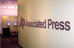 Hãng thông tấn AP tố Mỹ vi phạm tự do báo chí 